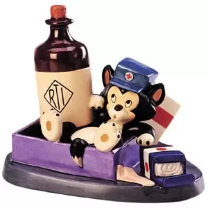 Walt Disney Classic Collection WDCC - Figaro First Aid Fiasco