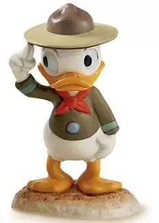 Walt Disney Classic Collection WDCC - Good Scouts Nephew Duck A Real Trooper
