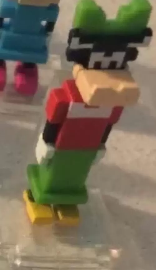 Disney Crossy Road Figures - Clarabelle