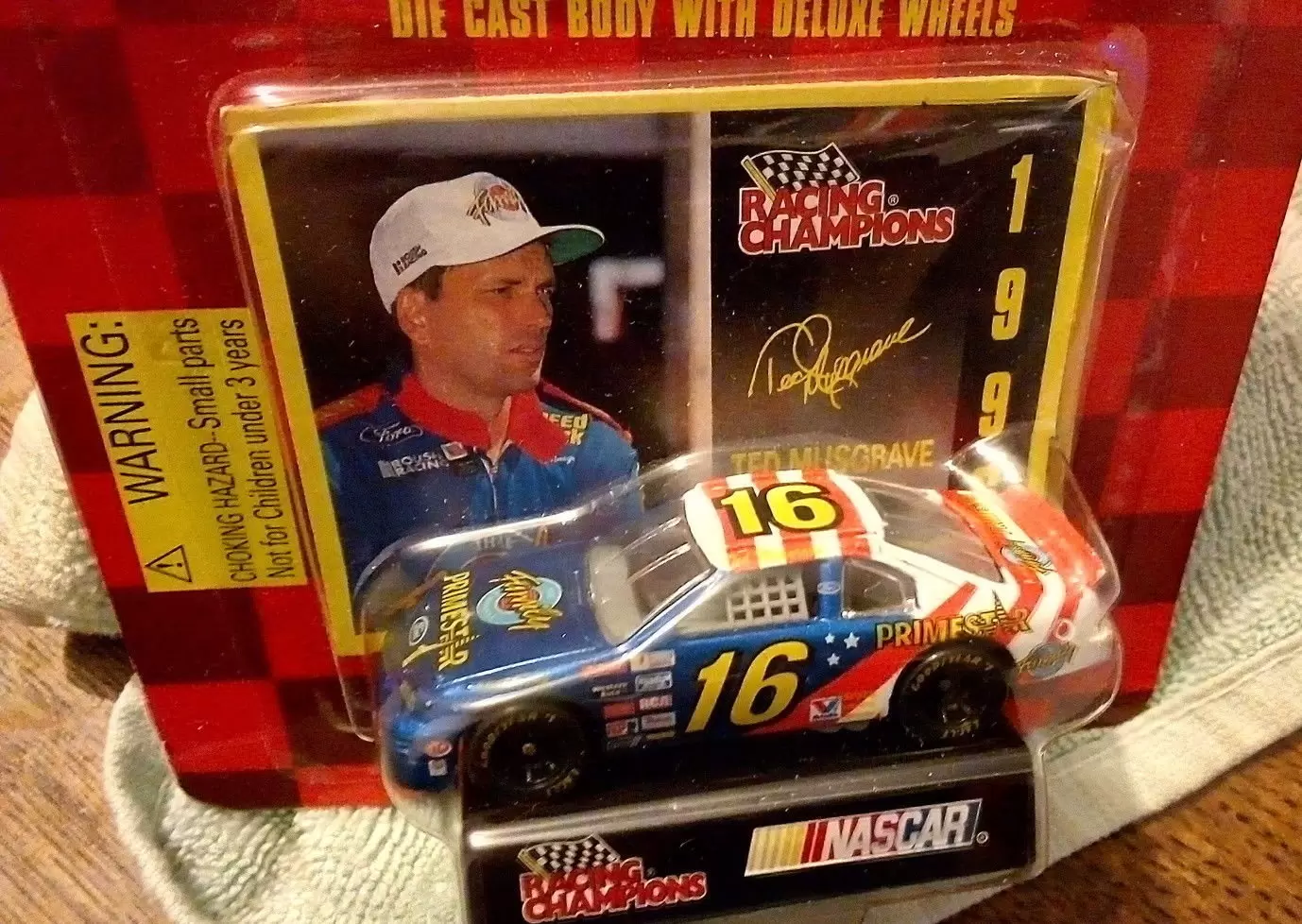 Racing Champions Nascar 1/64 Stock Car - 16