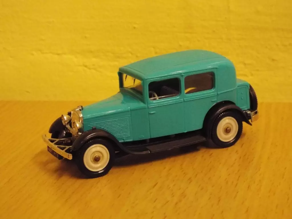 Les anciennes Norev - Peugeot 201