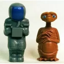 E.T. avec scientifique