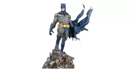 DC Gallery - Batman Defiant - Gallery Diamond Select action figure