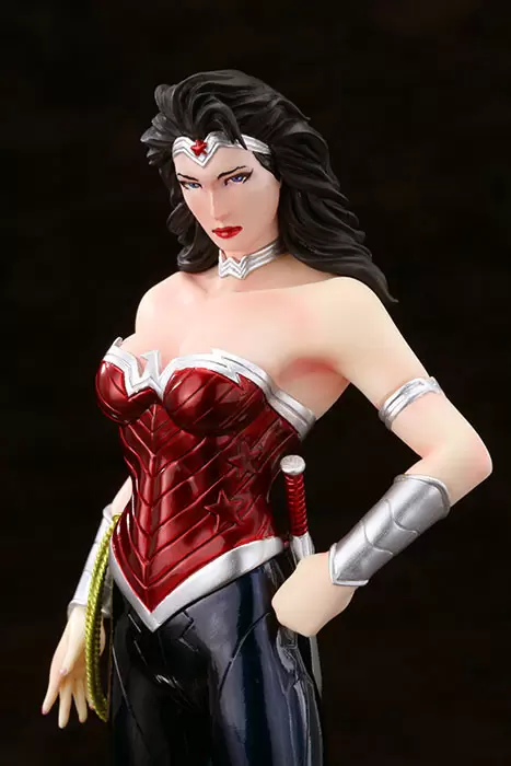 DC Comics Kotobukiya - DC Universe - New 52 Wonder Woman - ARTFX+