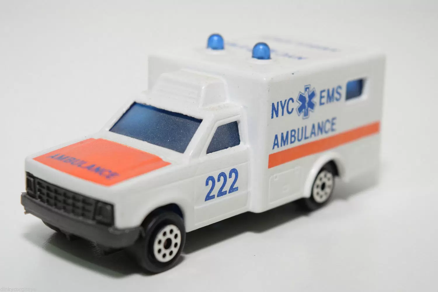 Majorette classique - Ambulance