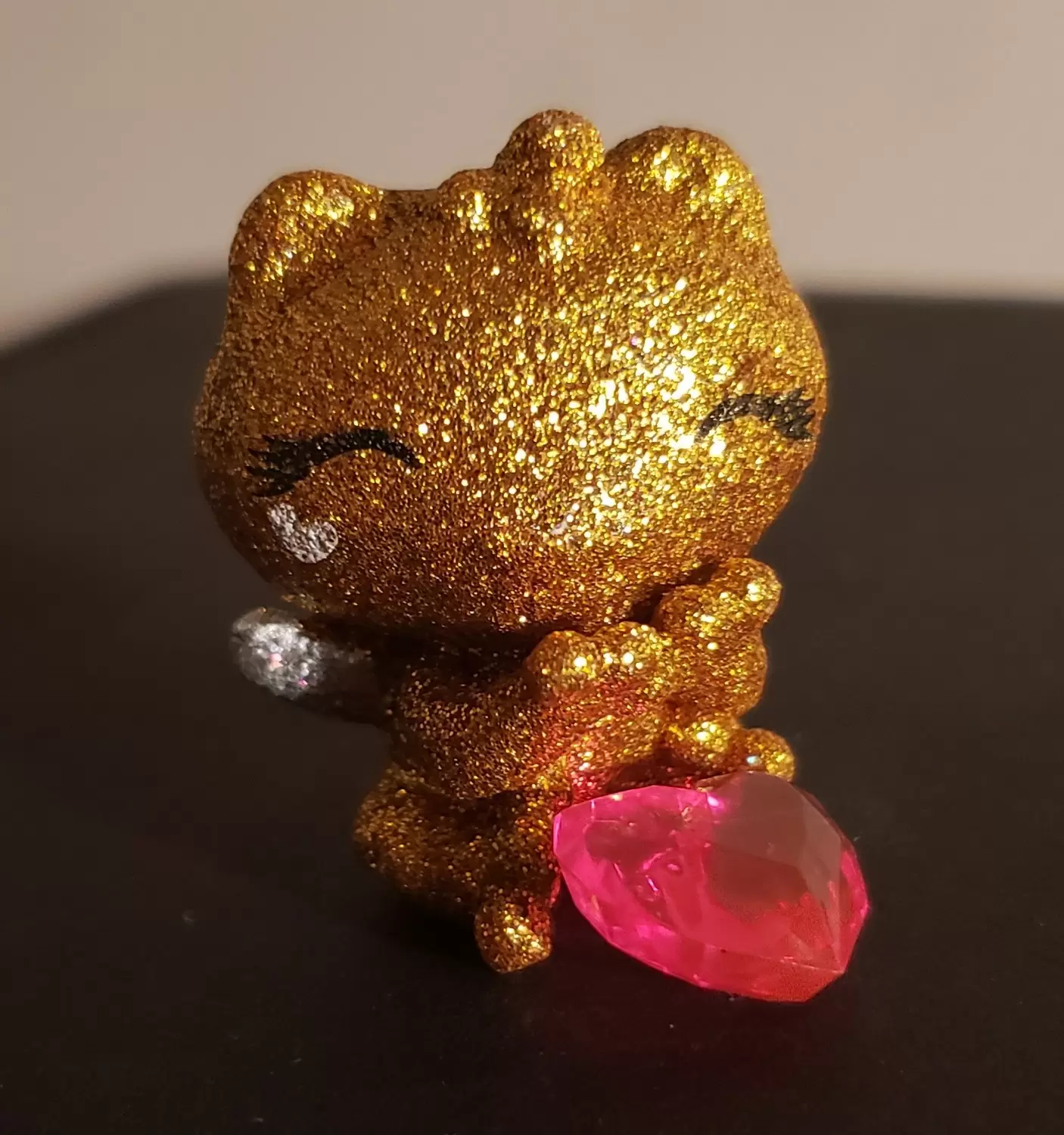 Hatchimals ColleGGtibles Saison 6.5 - Royal Snow Ball - Treasure Frowl Heart