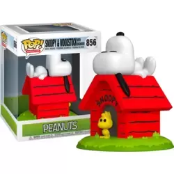 Peanuts - Snoopy & Woodstock with Doghouse Deluxe