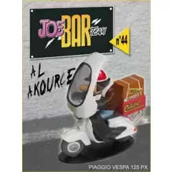 AL AKOURCE et son scooter PIAGGIO VESPA 125 PX