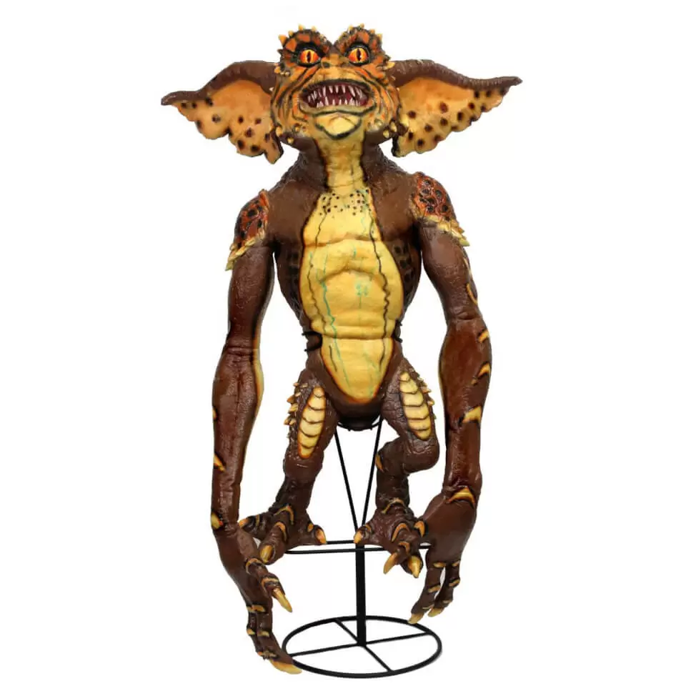 NECA - Gremlins - Brown Gremlin Prop Replica Stunt Puppet