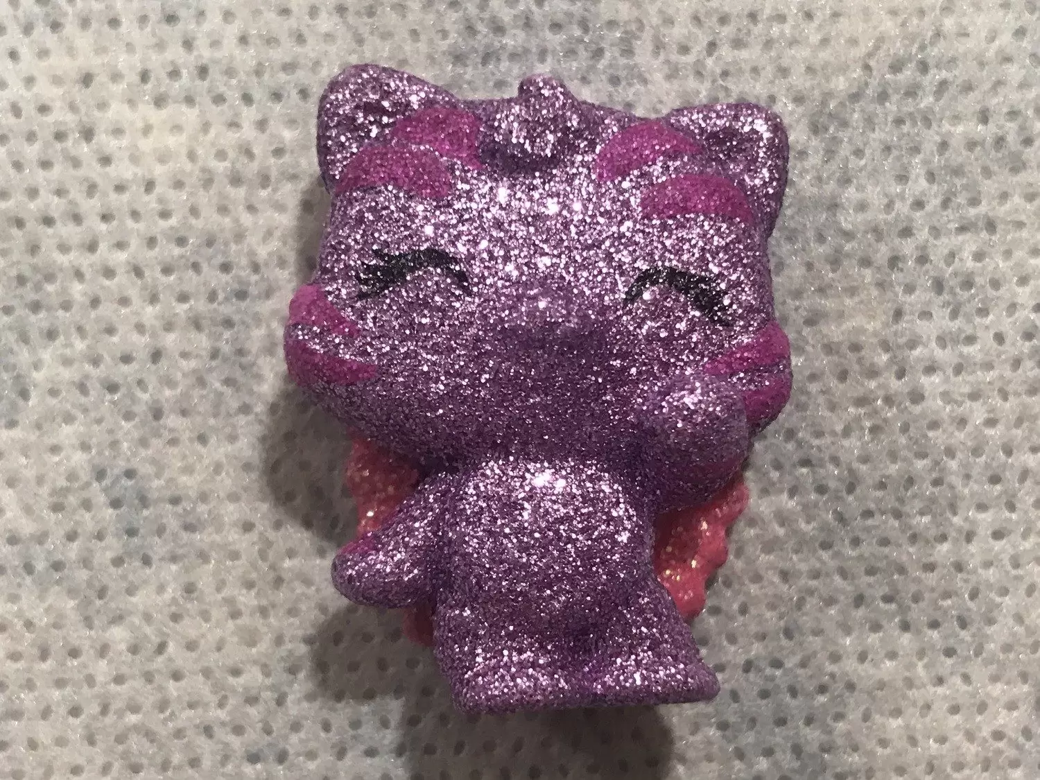 Hatchimals ColleGGTibles Season 8 - Cosmic Candy - Peppermint Tigrette pink