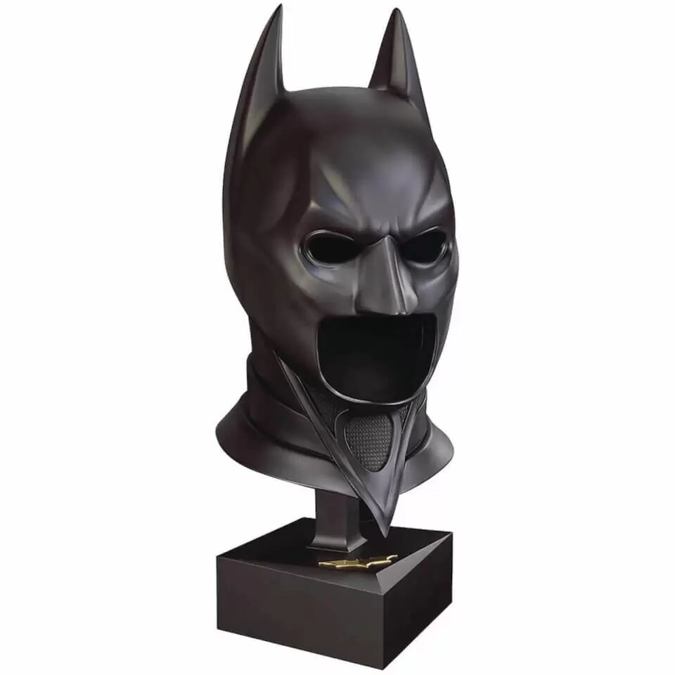 The Noble Collection : DC Comics - The Dark Knight Full Size Display Cowl
