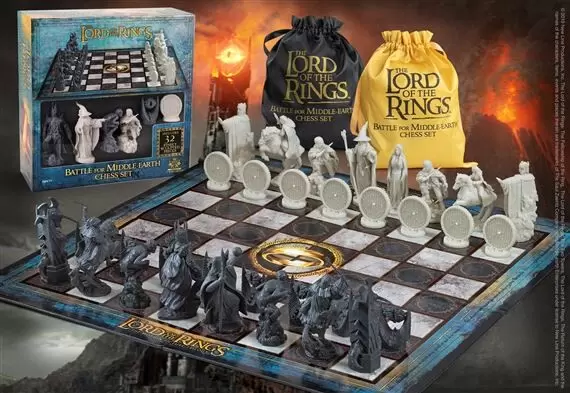 The Noble Collection : The Lord of the Rings - Chess Set: Battle For Middle-Earth