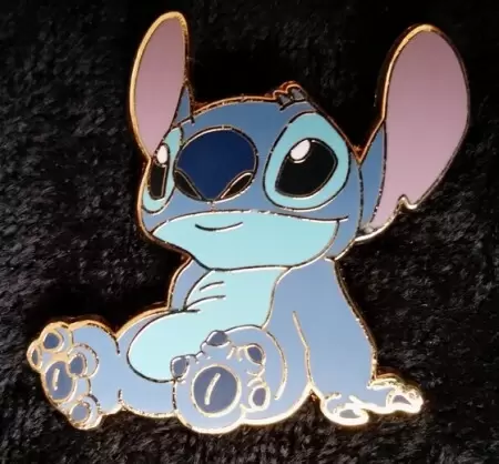 Disney - Pins Open Edition - Deluxe 8-pin Lanyard Set - Stitch (Blue) - Stitch Sitting