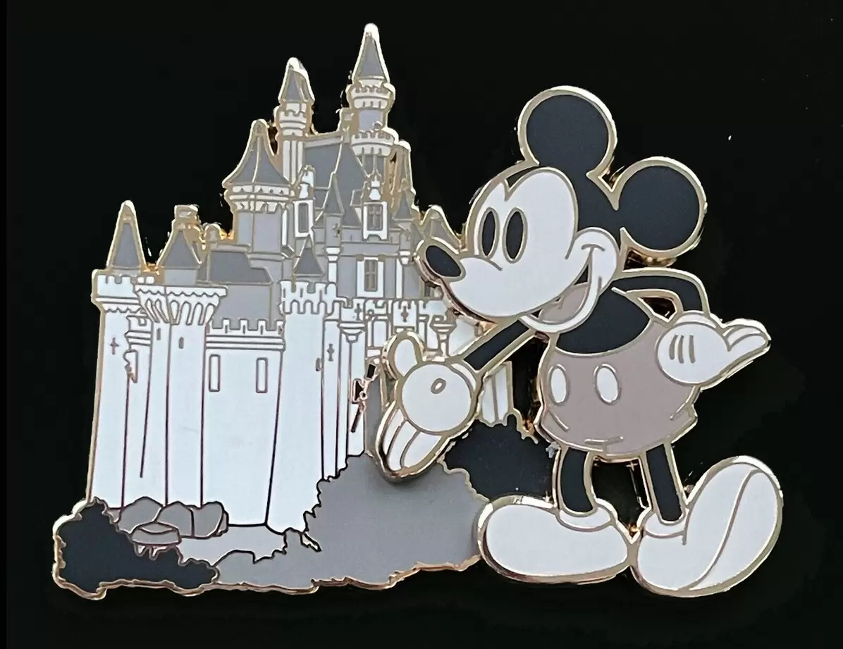 Other Celebrating 20 Years Pins - Celebrating 20 Years Pin Event - Disneyland Through The Years Castle Collection Box Set - Past Mickey