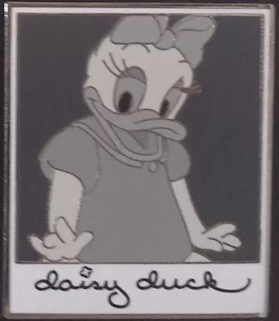 Characters & Cameras Pin Series - Characters & Cameras Mystery Collection - Daisy Chaser