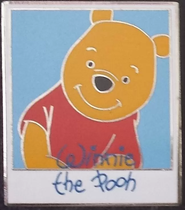 Characters & Cameras Pin Series - Characters & Cameras Mystery Collection - Winnie the Pooh