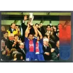 4 avril 1998 - Joie de Raí , la Coupe de la Ligue est à Paris