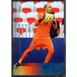 Keylor Navas (en action)