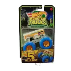 Hot Wheels Monster Trucks “SHARK WREAK “ Crushable Car “Wild Ride”