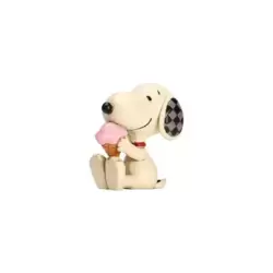 Mini Snoopy with Ice Cream