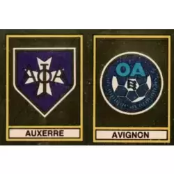 Ecusson A.J. Auxerre / Olympique Avignon - Deuxieme Division (Groupe A)