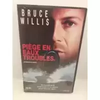 Piège En Eaux Troubles [VHS]