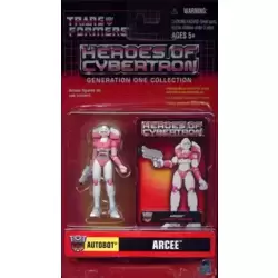 Transformers Heroes of Cybertron G1 Collection Autobot Arcee 2001