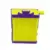 Cabine violette et porte verte