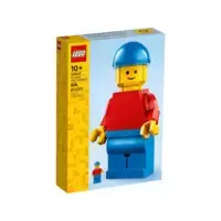 Up-Scaled LEGO Minifigurine