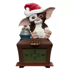 Gremlins - Gizmo with Santa Hat
