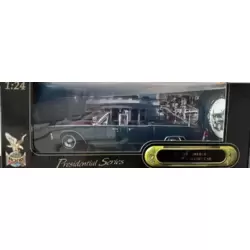 1961 Lincoln x-100 Kennedy Car Road Signature Presidential Serie