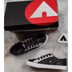 Airwalk Black