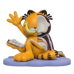 Chilling Garfield